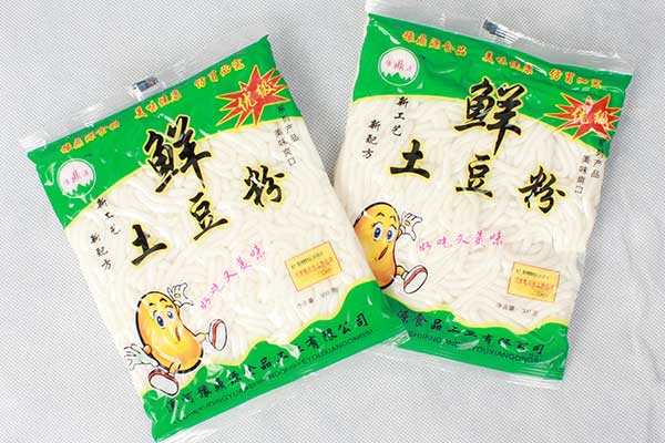 土豆粉真空機可以采用塑料複合膜、塑料鋁箔複合膜等材質為包裝材料